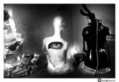 DES CYBORGS NOUS regardent 1